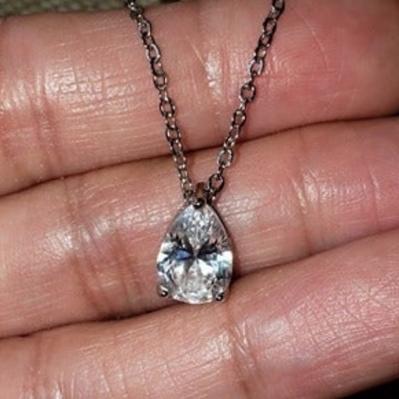 Daniela Swaebe Pear Cut Necklace - Picture 3 of 6